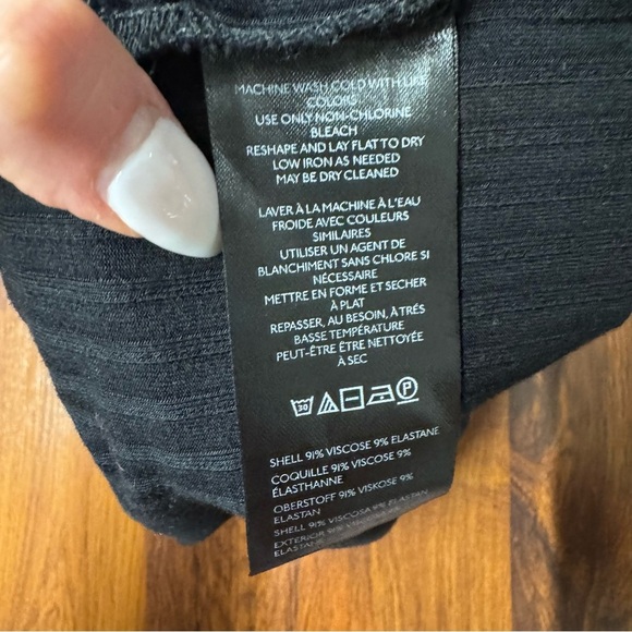 Anthropologie Sleeveless Ribbed Knit Mock Neck Top – Black (Size S) 🖤✨ - Picture 3 of 6